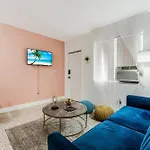 Vibrant 1 Bedr Oom Getaway Close To Brickell