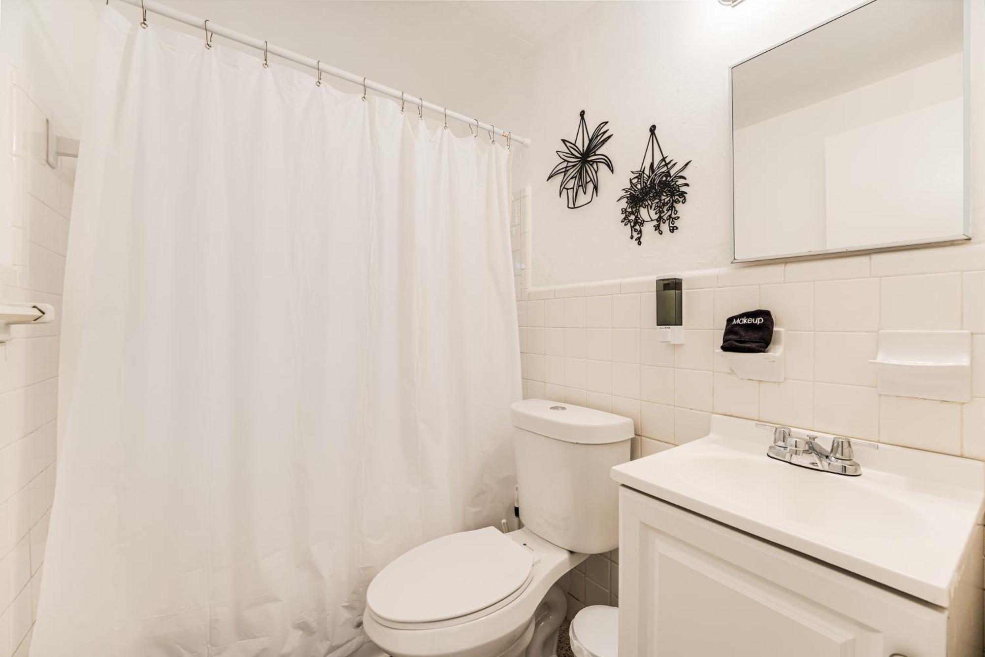 Vibrant 1 Bedr Oom Getaway Close To Brickell *